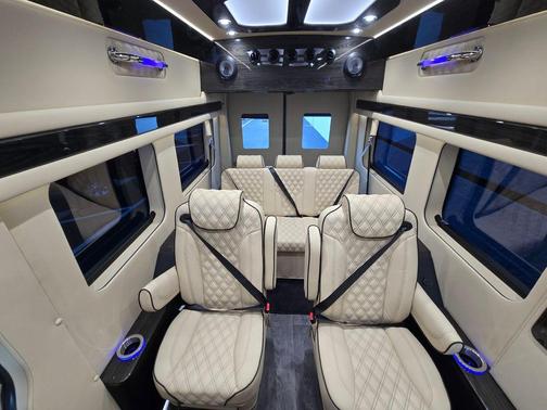 2025 Ford Transit-350 Base