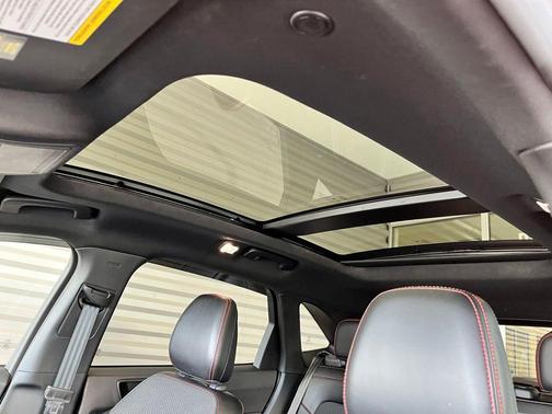 Carbonized Gray Metallic 2024 Ford Escape ST-Line