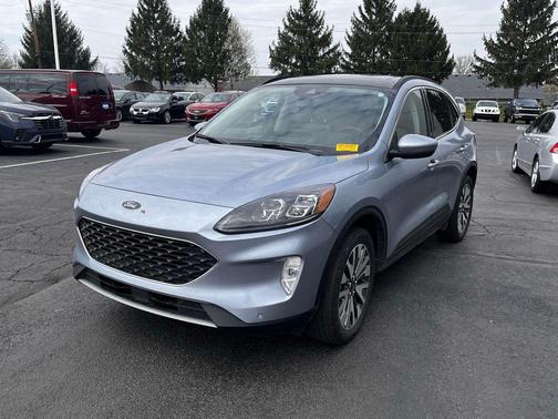 2022 Ford Escape Titanium