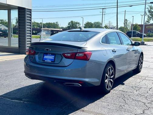 Sterling Gray Metallic 2023 Chevrolet Malibu FWD RS