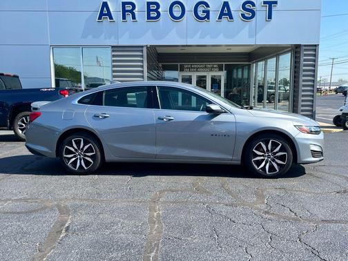 Sterling Gray Metallic 2023 Chevrolet Malibu FWD RS