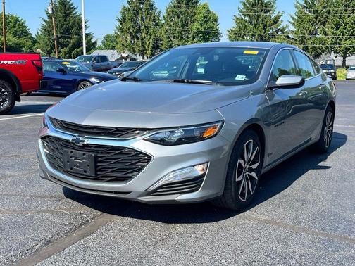 Sterling Gray Metallic 2023 Chevrolet Malibu FWD RS
