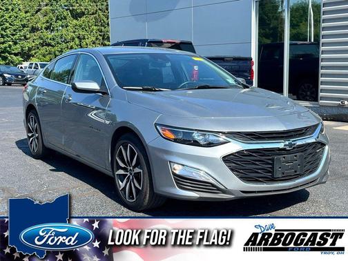Sterling Gray Metallic 2023 Chevrolet Malibu FWD RS