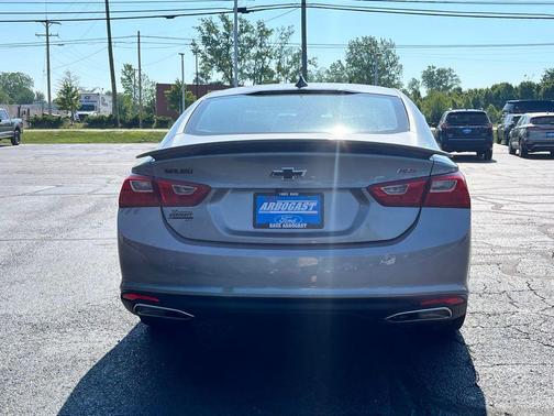 Sterling Gray Metallic 2023 Chevrolet Malibu FWD RS