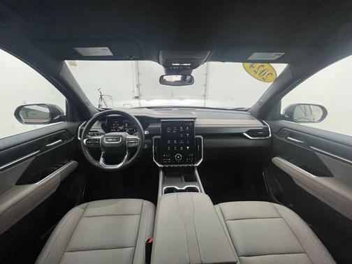 2024 GMC Acadia AWD Elevation