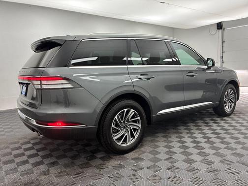 2023 Lincoln Aviator Standard AWD