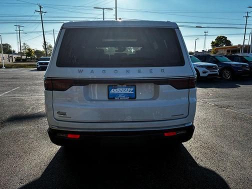 2022 Jeep Wagoneer Series III 4x4
