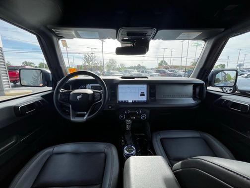 Velocity Blue Metallic 2024 Ford Bronco Big Bend