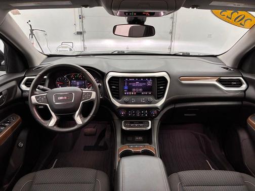 2023 GMC Acadia FWD SLE