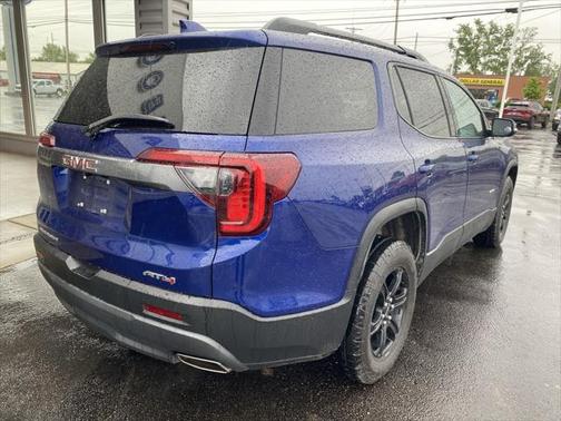 2023 GMC Acadia AWD AT4