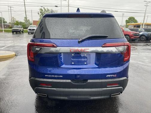 2023 GMC Acadia AWD AT4