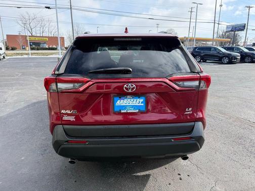 2021 Toyota RAV4 LE