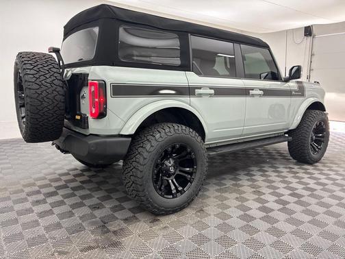 2023 Ford Bronco Outer Banks