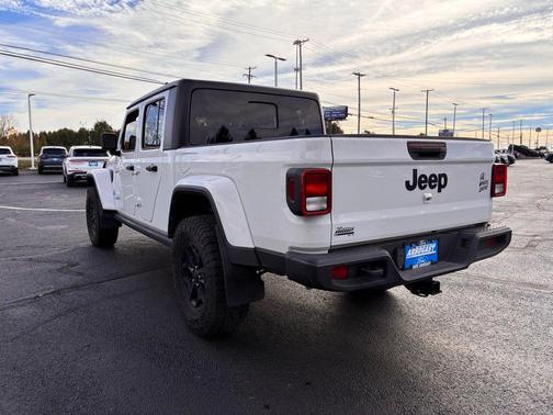 2021 Jeep Gladiator Willys 4x4