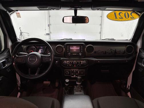 2021 Jeep Gladiator Willys 4x4