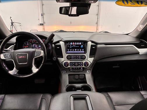 2020 GMC Yukon SLT