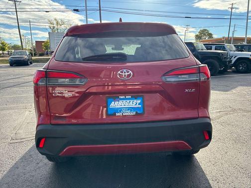 2022 Toyota Corolla Cross XLE