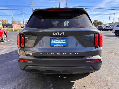 2022 Kia Sorento LX