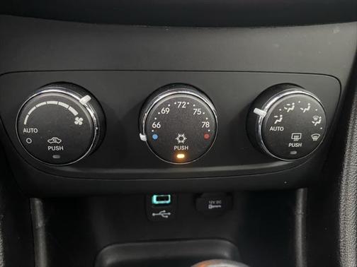 2012 Dodge Avenger R/T