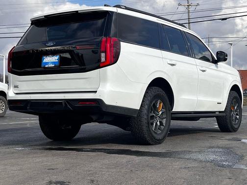 2025 Ford Expedition Tremor