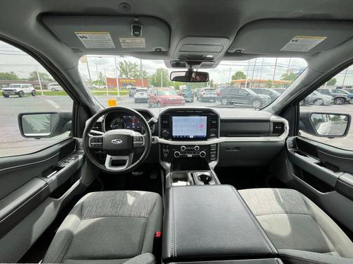Oxford White 2022 Ford F-150 XLT