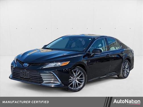 2023 Toyota Camry Hybrid XLE