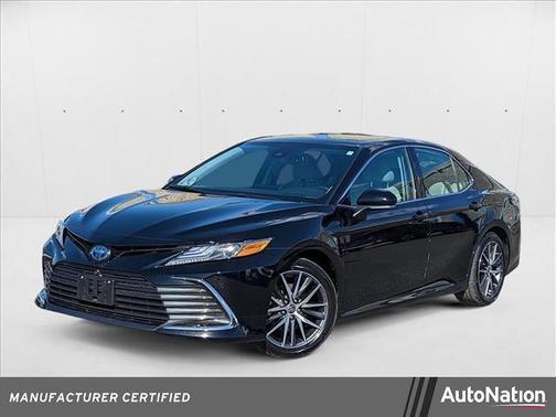 2023 Toyota Camry Hybrid XLE