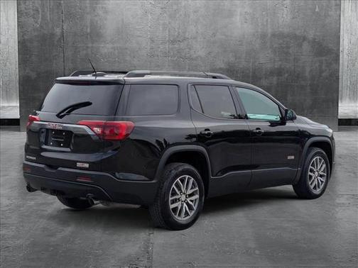 2017 GMC Acadia SLE-2