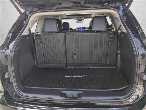2024 Toyota Highlander Platinum
