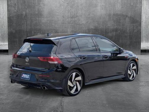 2023 Volkswagen Golf GTI 2.0T SE DSG