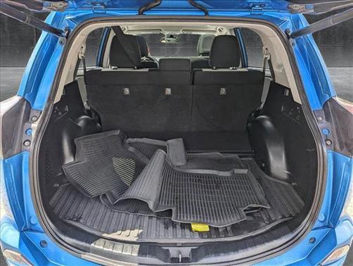 2018 Toyota RAV4 Hybrid XLE