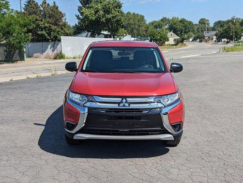 2016 Mitsubishi Outlander SE