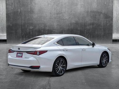 2025 Lexus ES 300h Base