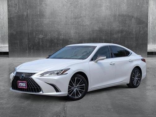 2025 Lexus ES 300h Base
