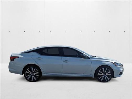 2020 Nissan Altima SR Intelligent AWD