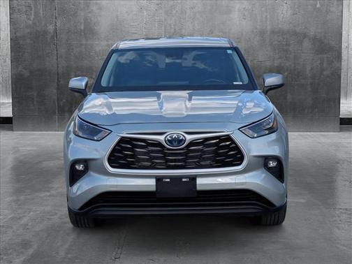 2022 Toyota Highlander Hybrid LE