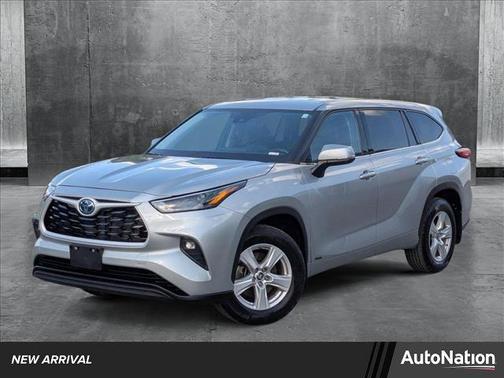 2022 Toyota Highlander Hybrid LE
