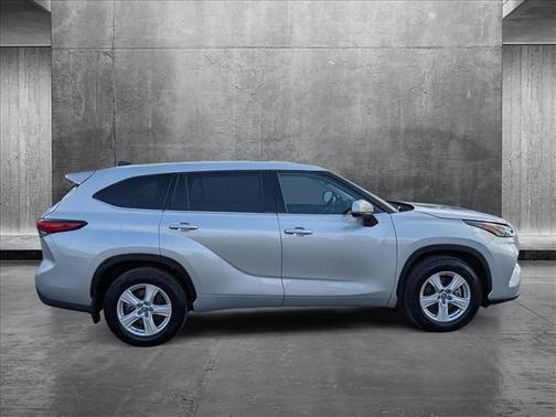 2022 Toyota Highlander Hybrid LE