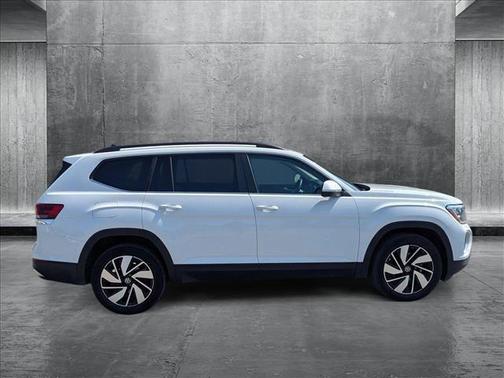 2024 Volkswagen Atlas 2.0T SE w/Technology 4MOTION