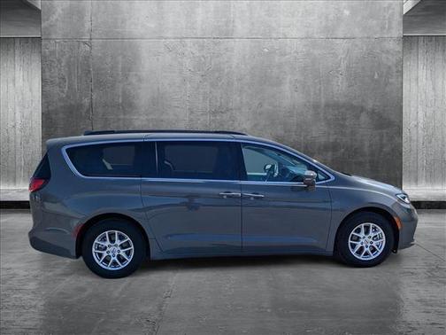 2022 Chrysler Pacifica Touring-L