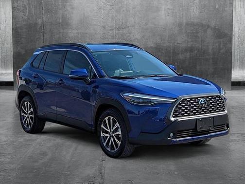 2023 Toyota Corolla Cross XLE