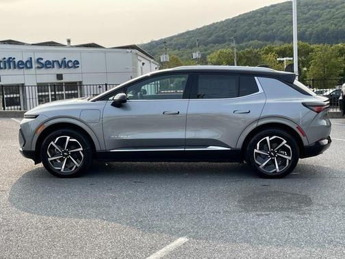 2025 Chevrolet Equinox EV LT