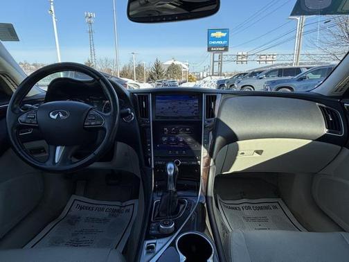 2015 INFINITI Q50 Premium
