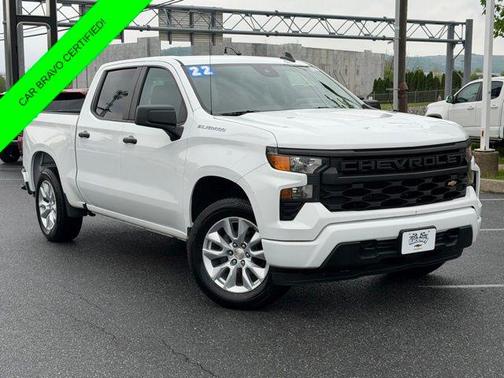 Summit White 2022 Chevrolet Silverado 1500 Custom