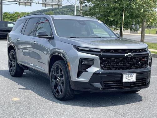 2025 Chevrolet Traverse RS