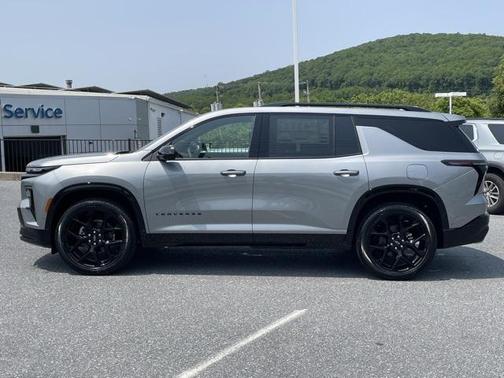 2025 Chevrolet Traverse RS