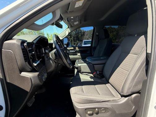 Summit White 2025 Chevrolet Silverado 2500 LT