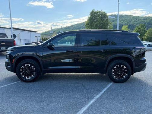 Mosaic Black Metallic 2024 Chevrolet Traverse AWD Z71