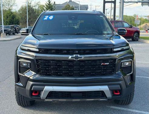 Mosaic Black Metallic 2024 Chevrolet Traverse AWD Z71