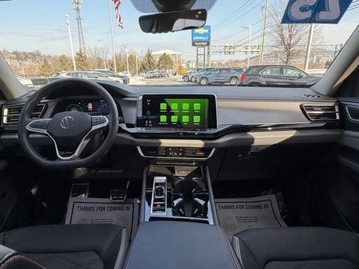 2024 Volkswagen Atlas 2.0T SE w/Technology 4MOTION